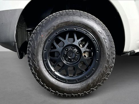 Used 2015 Nissan Frontier S w/ S Preferred Package image 8