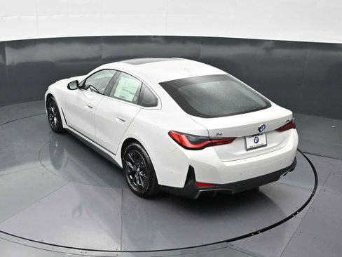 New 2026 BMW i4 eDrive40 w/ Premium Package RWD image 23