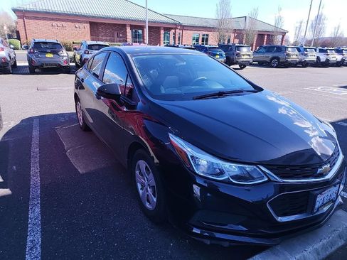 Used 2016 Chevrolet Cruze LS image 11