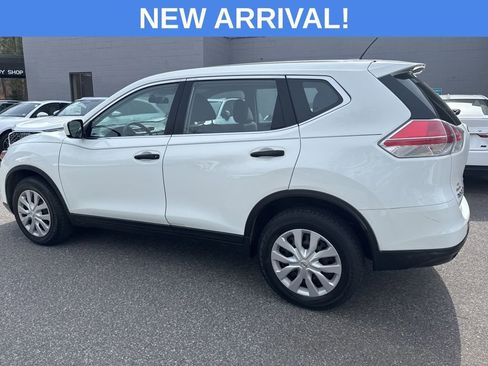 Used 2016 Nissan Rogue S image 11