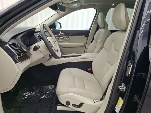 Used 2016 Volvo XC90 T6 Momentum AWD/4WD image 14