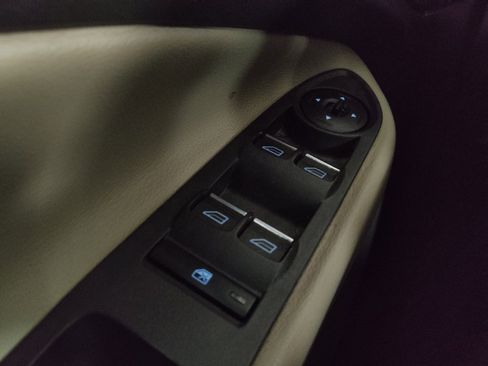 Used 2019 Ford Escape SEL FWD image 27