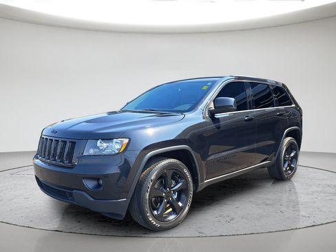 Used 2013 Jeep Grand Cherokee Altitude AWD/4WD image 7