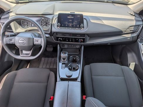 Used 2025 Nissan Rogue S AWD/4WD image 4