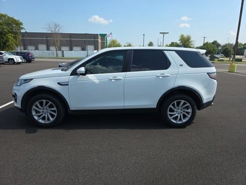 Used 2018 Land Rover Discovery Sport HSE AWD/4WD image 2