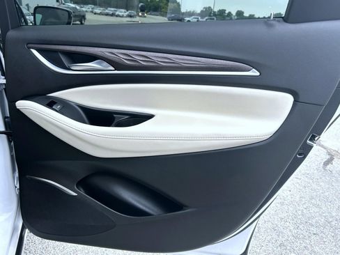 Certified 2023 Buick Enclave Avenir w/ Avenir Technology Package AWD/4WD image 18