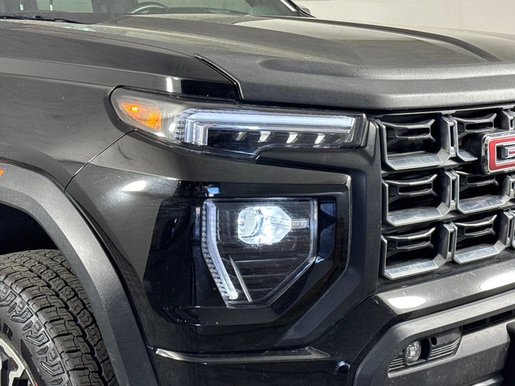 Certified 2024 GMC Canyon AT4 w/ LPO, Off Road Lift Package AWD/4WD image 6