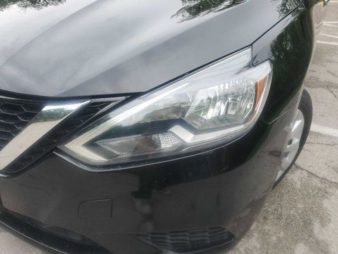 Used 2019 Nissan Sentra S image 12