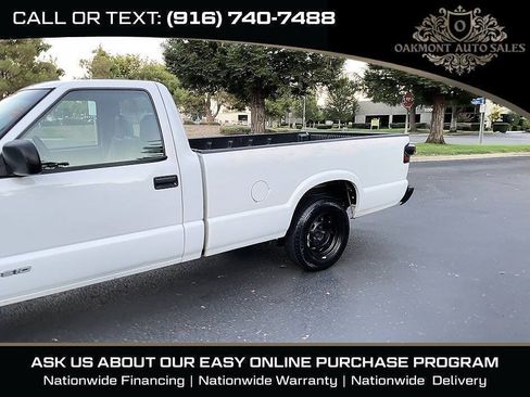 Used 2001 Chevrolet S10 Pickup 2WD Regular Cab w/ Comfort Convenience Pkg image 4