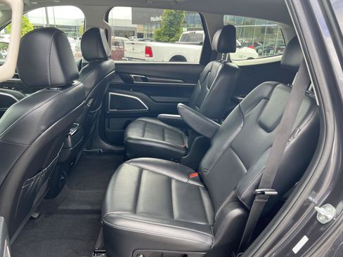Used 2025 Kia Telluride S AWD/4WD image 26
