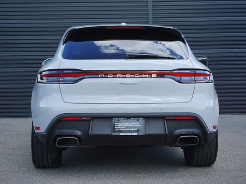 Certified 2024 Porsche Macan AWD/4WD image 7