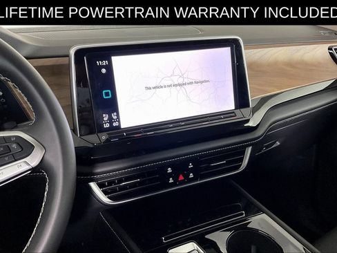 Used 2025 Volkswagen Atlas SE AWD/4WD image 9