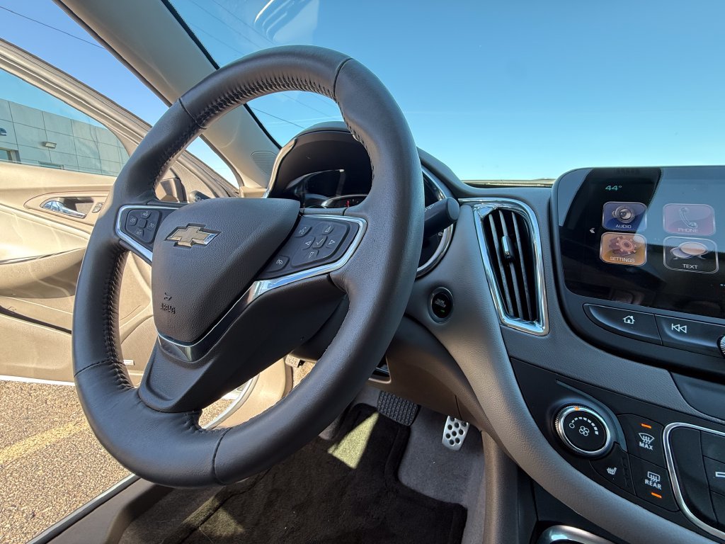 Certified 2017 Chevrolet Malibu LT w/ Leather Package FWD image 22