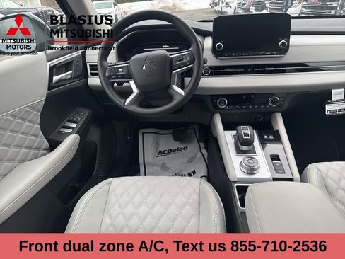 Used 2025 Mitsubishi Outlander SEL image 20