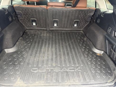 Used 2022 Subaru Outback Touring image 38