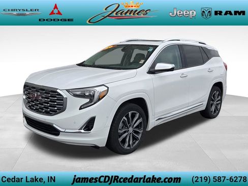 Used 2020 GMC Terrain Denali w/ Denali Premium Package AWD/4WD image 1