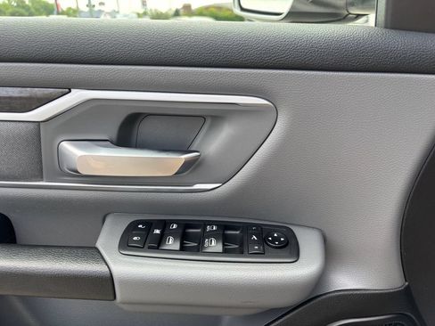 Used 2020 RAM 1500 Big Horn AWD/4WD image 14