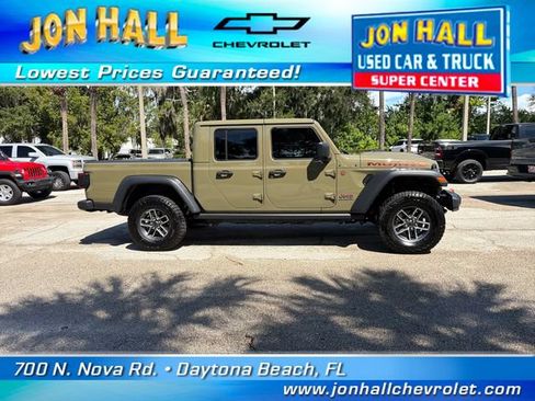 Used 2025 Jeep Gladiator Mojave w/ Convenience Group AWD/4WD image 15