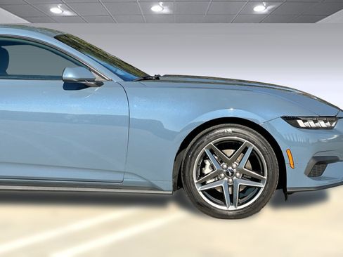 Used 2024 Ford Mustang EcoBoost image 33