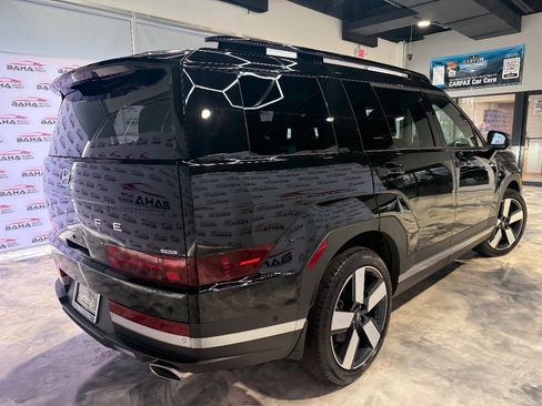 Used 2024 Hyundai Santa Fe Limited image 9