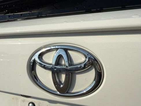 Used 2025 Toyota RAV4 XLE FWD image 13