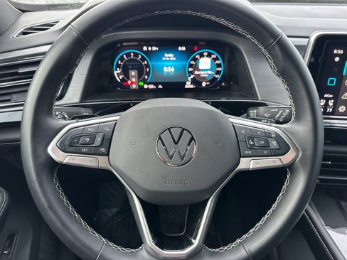 Used 2024 Volkswagen Atlas Cross Sport SE image 22