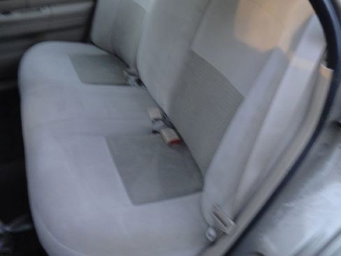 Used 2004 Ford Taurus SE image 10