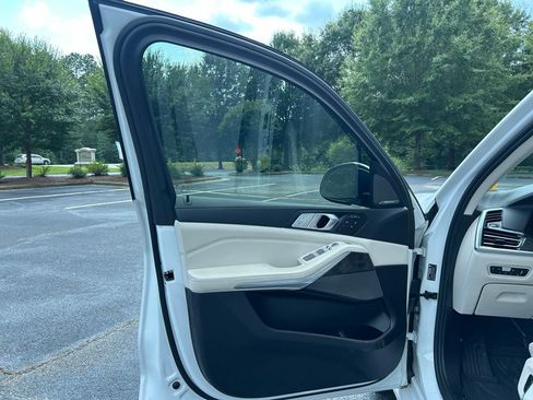 Used 2022 BMW X7 xDrive40i w/ Premium Package AWD/4WD image 70