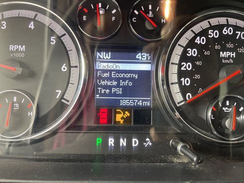 Used 2010 Dodge Ram 1500 Truck SLT image 27