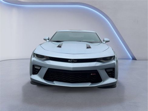 Used 2018 Chevrolet Camaro SS image 2