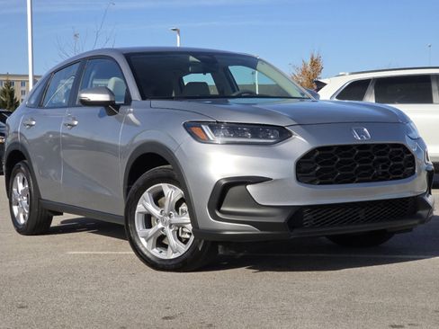 Certified 2023 Honda HR-V LX image 2