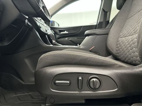 Used 2019 Chevrolet Equinox LT image 18