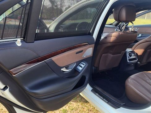 Used 2018 Mercedes-Benz S 560 Sedan image 44