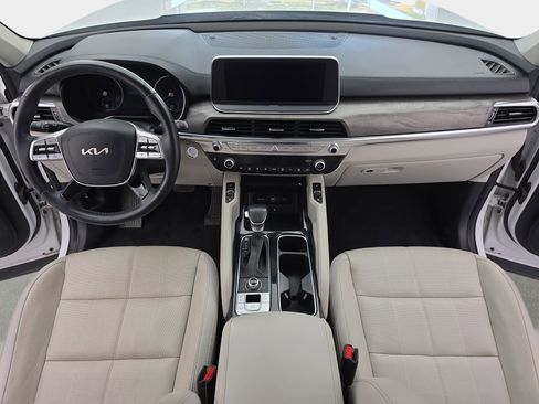 Used 2022 Kia Telluride EX w/ EX Premium Package AWD/4WD image 9
