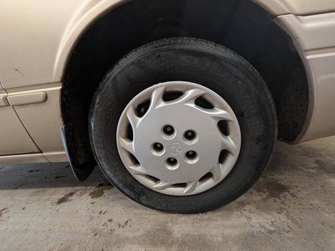 Used 1998 Toyota Camry CE FWD image 19