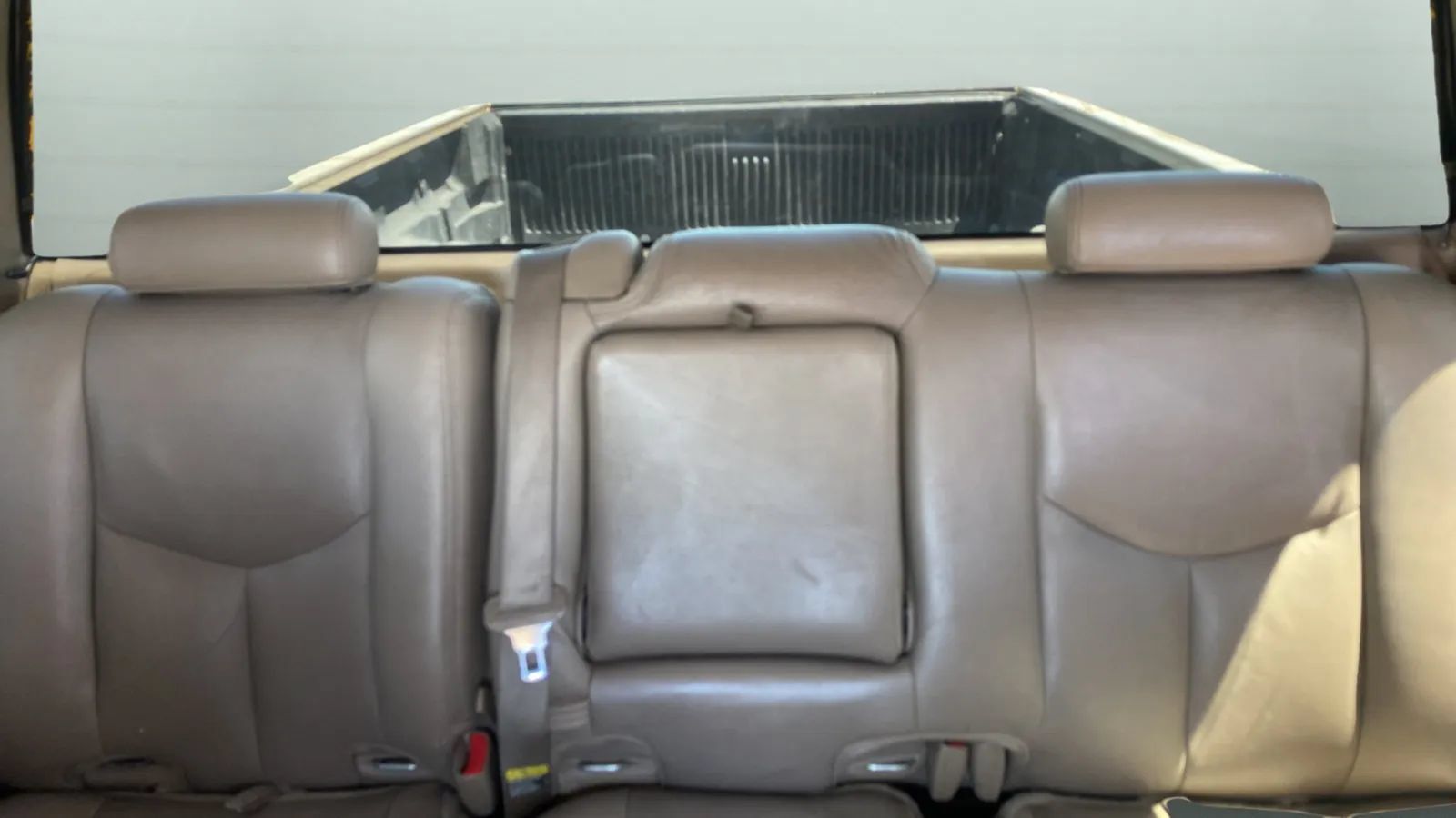 Used 2004 Chevrolet Silverado 2500 LT RWD image 22