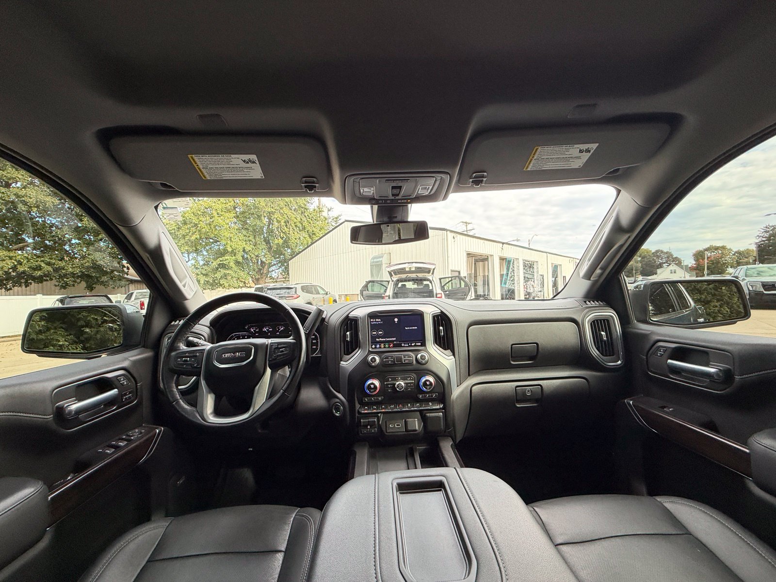 Used 2021 GMC Sierra 1500 SLT w/ SLT Premium Plus Package AWD/4WD image 27