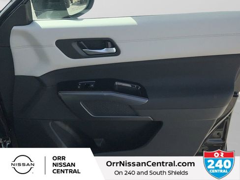 New 2026 Nissan Pathfinder SL FWD image 10