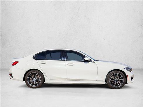 Used 2020 BMW 330i xDrive Sedan w/ Convenience Package AWD/4WD image 4