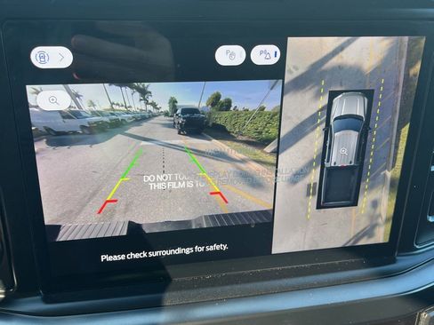 Used 2026 Ford F250 Lariat w/ Black Appearance Package image 22