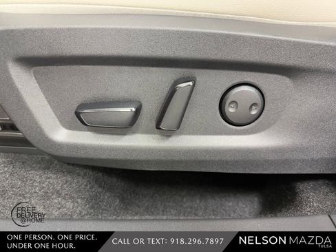 Used 2025 Nissan Murano SL image 21