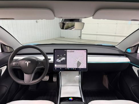 Used 2019 Tesla Model 3 Performance image 13