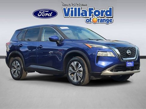 Used 2023 Nissan Rogue SV image 1