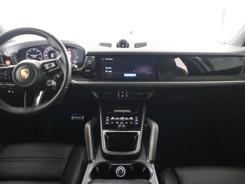 Used 2025 Porsche Cayenne S AWD/4WD image 13
