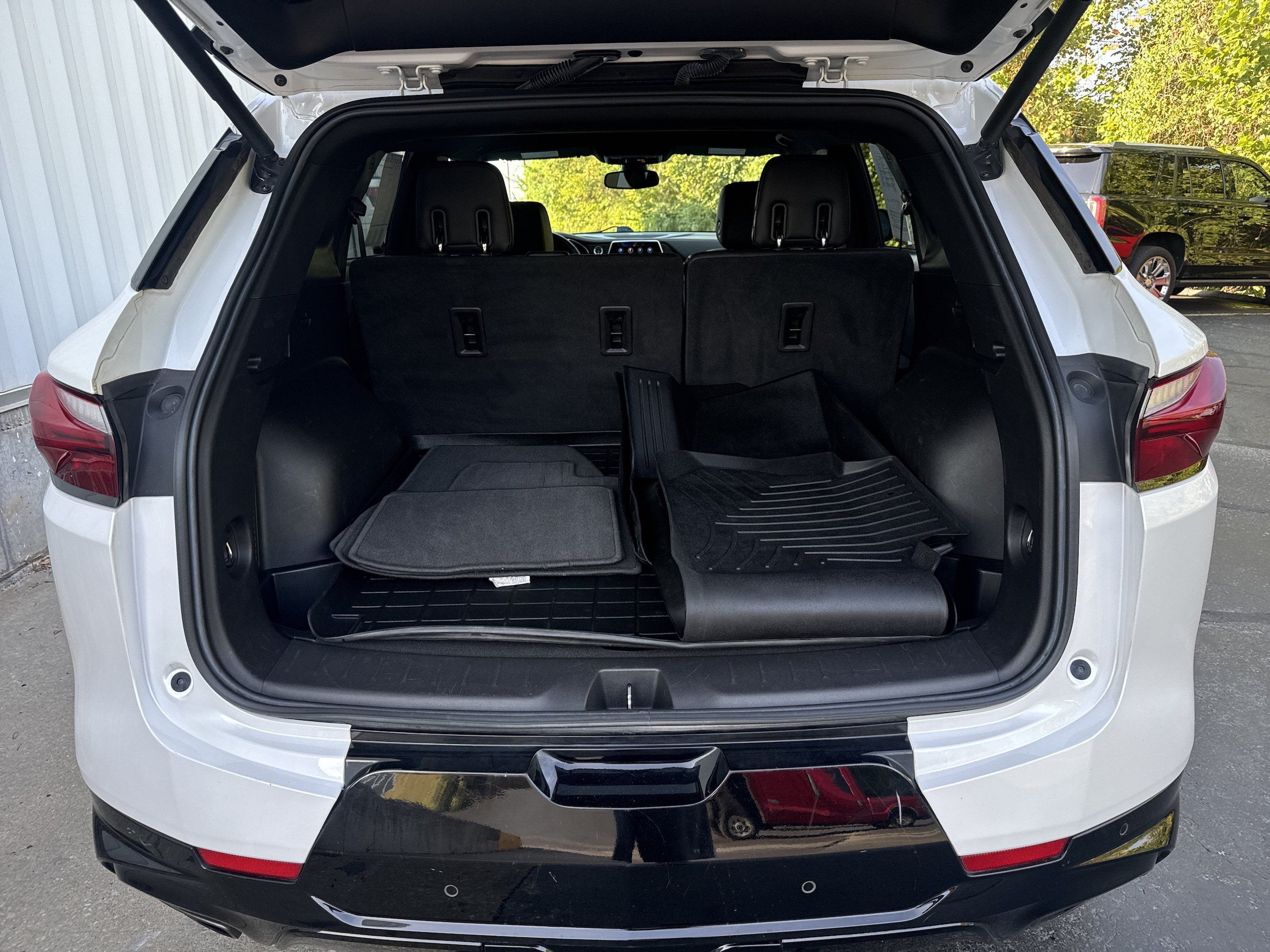Used 2021 Chevrolet Blazer RS w/ Enhanced Convenience Package FWD image 12