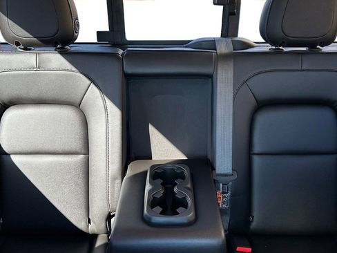 Used 2018 Chevrolet Colorado ZR2 image 19