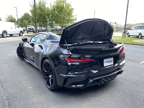 Used 2024 Chevrolet Corvette Z06 RWD image 11