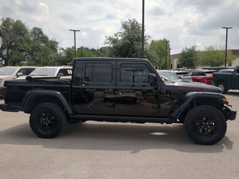 Used 2020 Jeep Gladiator Rubicon AWD/4WD image 2