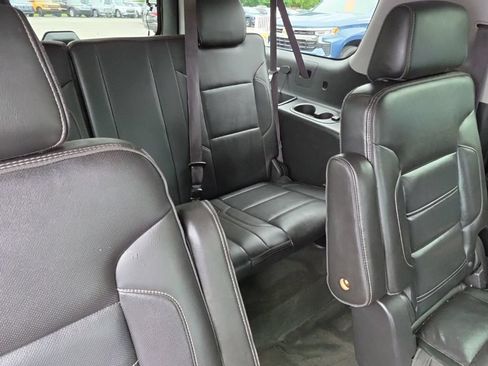 Used 2015 GMC Yukon XL Denali w/ Open Road Package AWD/4WD image 32