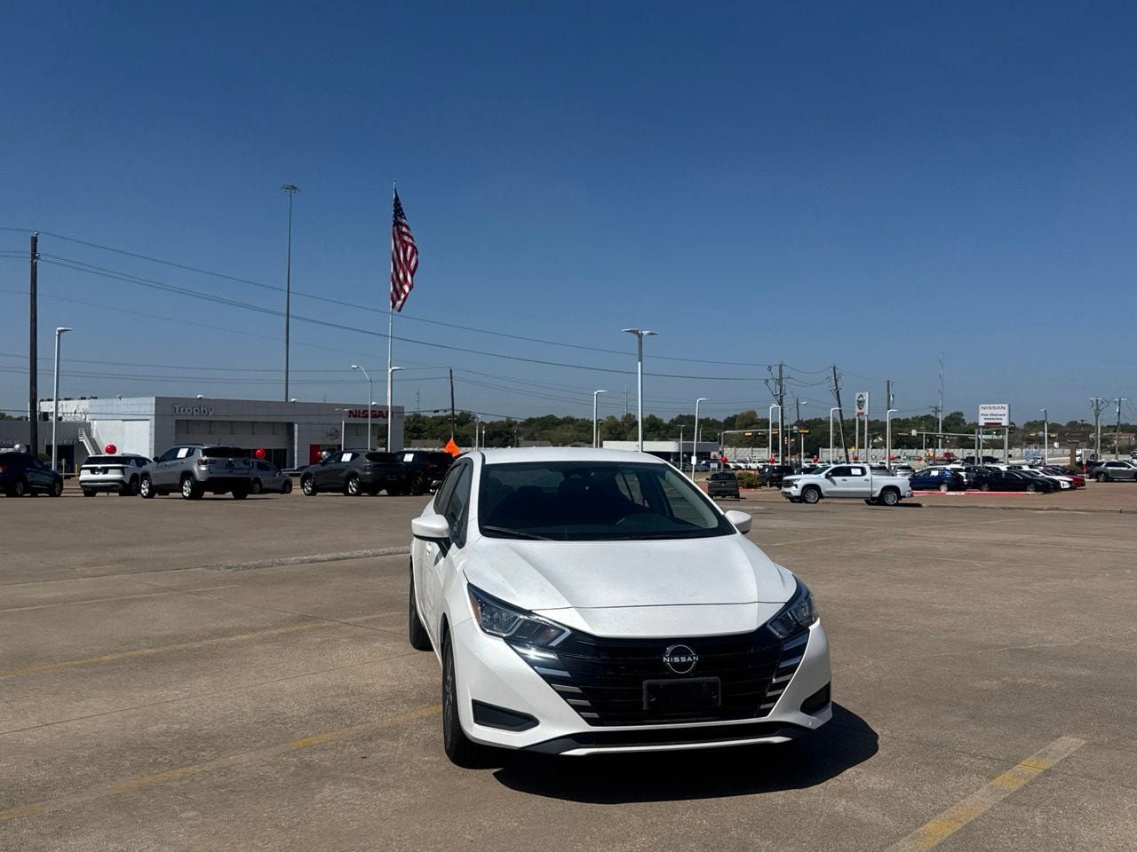 Certified 2023 Nissan Versa SV FWD image 5